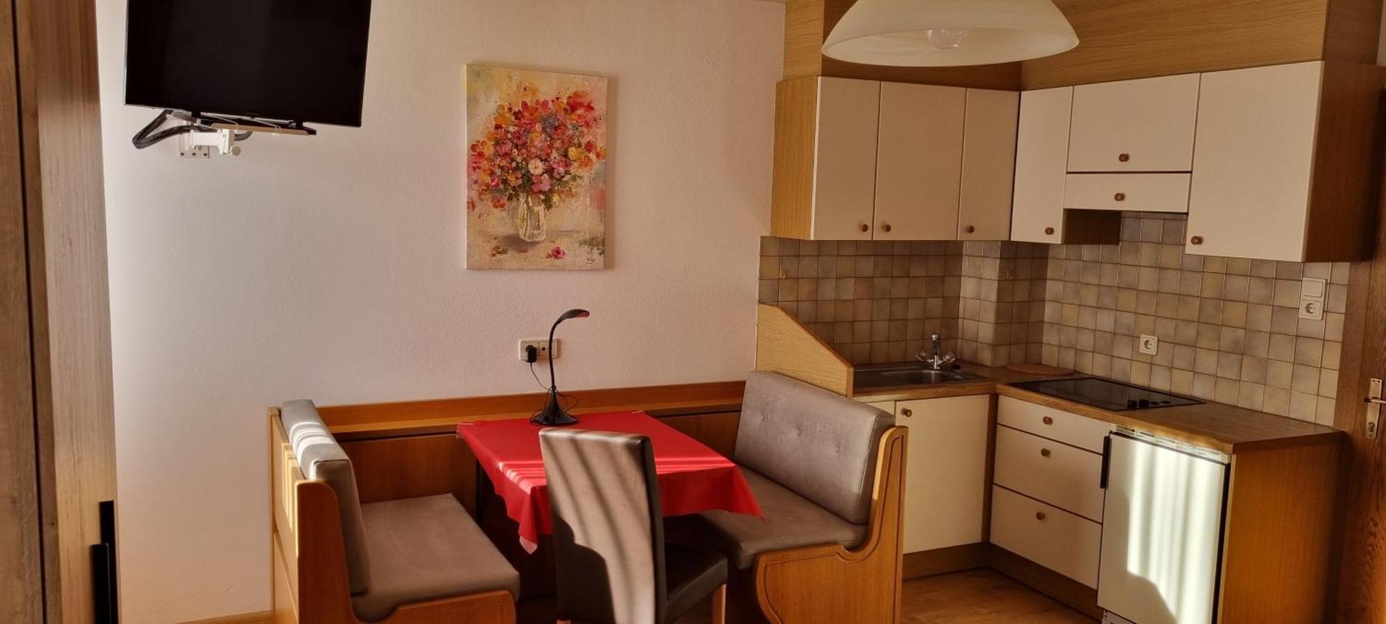 Garni Helfer Bed & Breakfast Dobbiaco Bagian luar foto