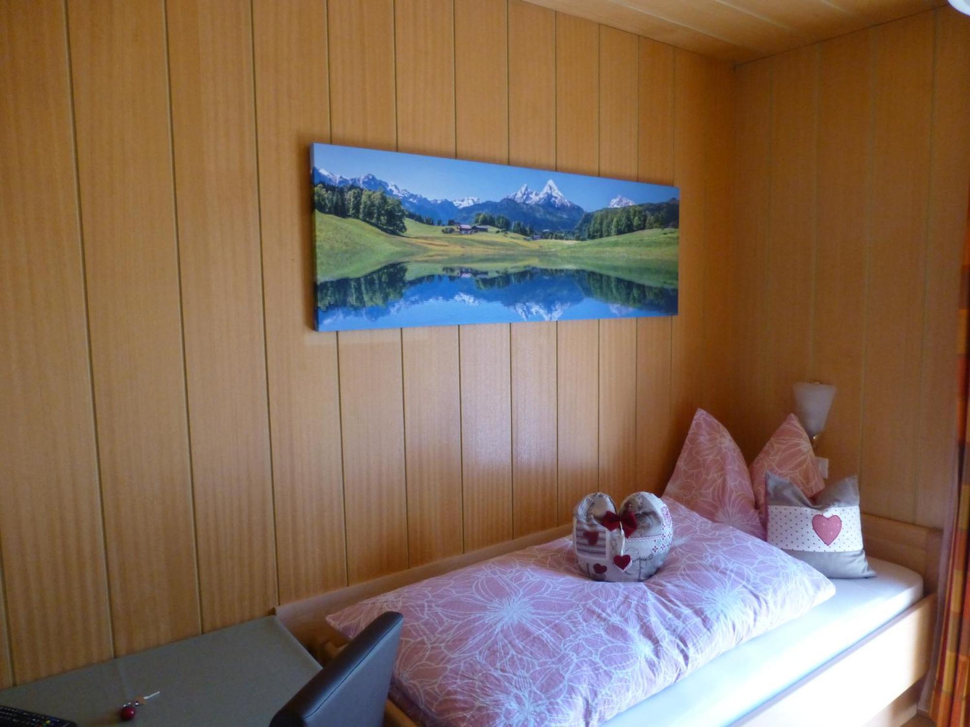 Garni Helfer Bed & Breakfast Dobbiaco Bagian luar foto