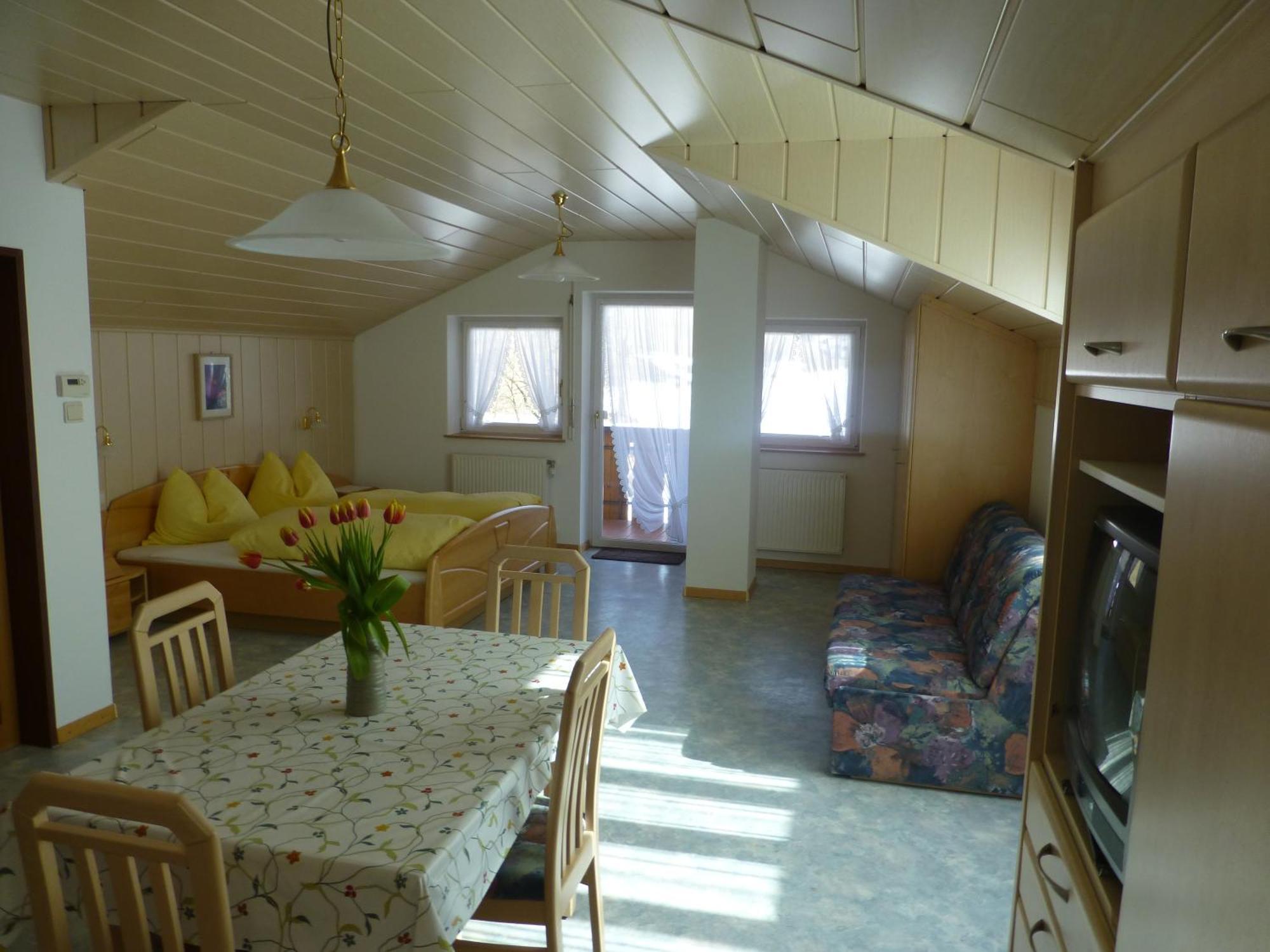 Garni Helfer Bed & Breakfast Dobbiaco Bagian luar foto